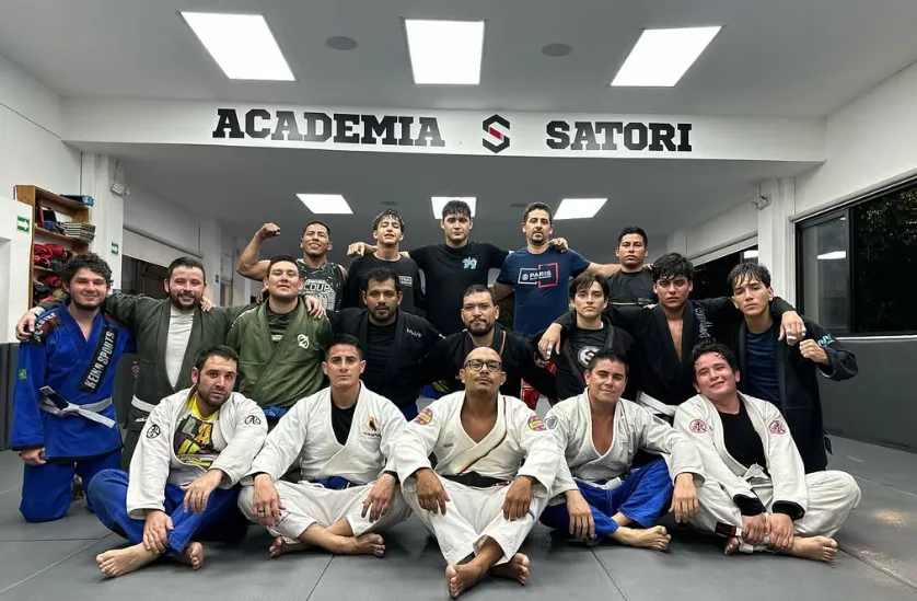 Clase de Jiu-Jitsu en Satori Academia